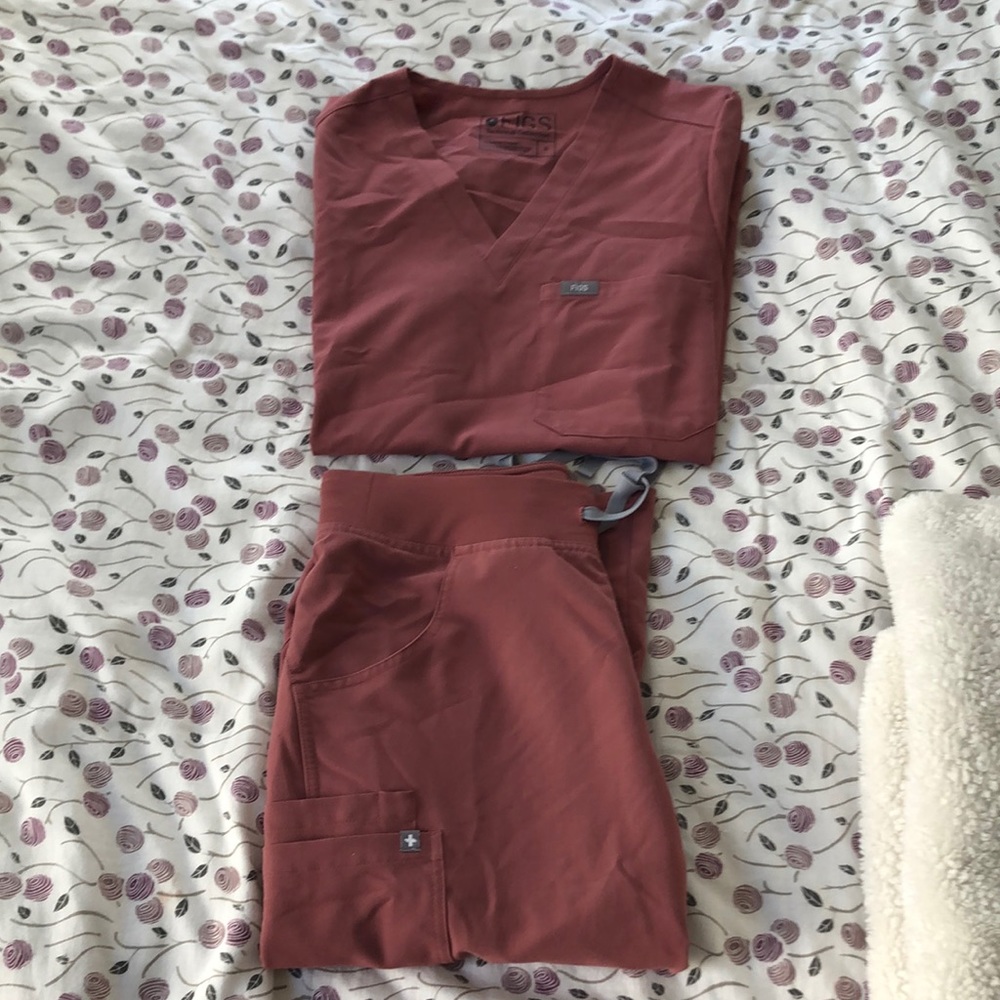 FIGS Catarina top kade bottom